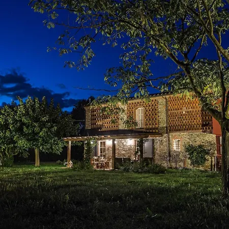 Farmhouse In Lucca With Pool Villa *