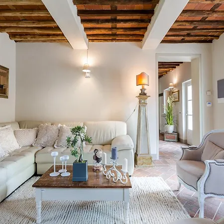 Villa Farmhouse In Lucca With Pool