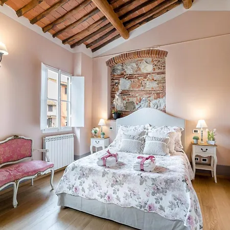 Villa Farmhouse In Lucca With Pool Lucca