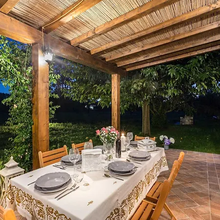 Villa Farmhouse In Lucca With Pool Lucca
