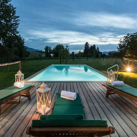 Farmhouse In Lucca With Pool