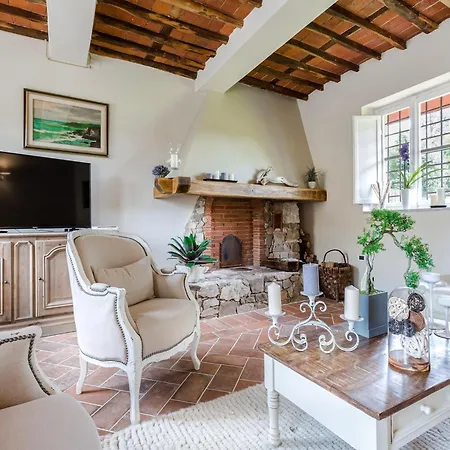 Villa Farmhouse In Lucca With Pool Lucca