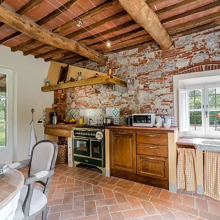 Villa Farmhouse In Lucca With Pool