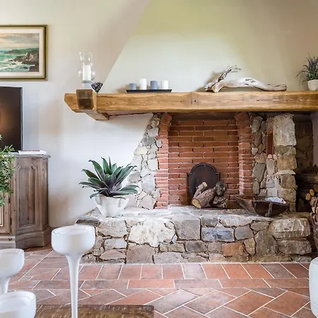 Villa Farmhouse In Lucca With Pool Lucca