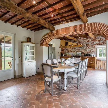 Farmhouse In Lucca With Pool Villa *